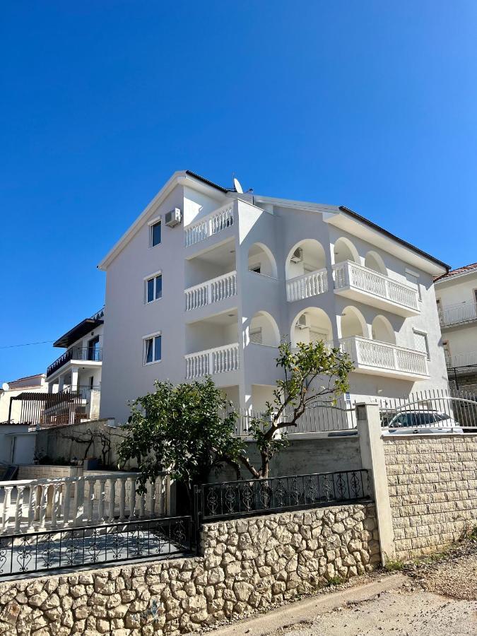 Apartments Imperium Трогир Экстерьер фото