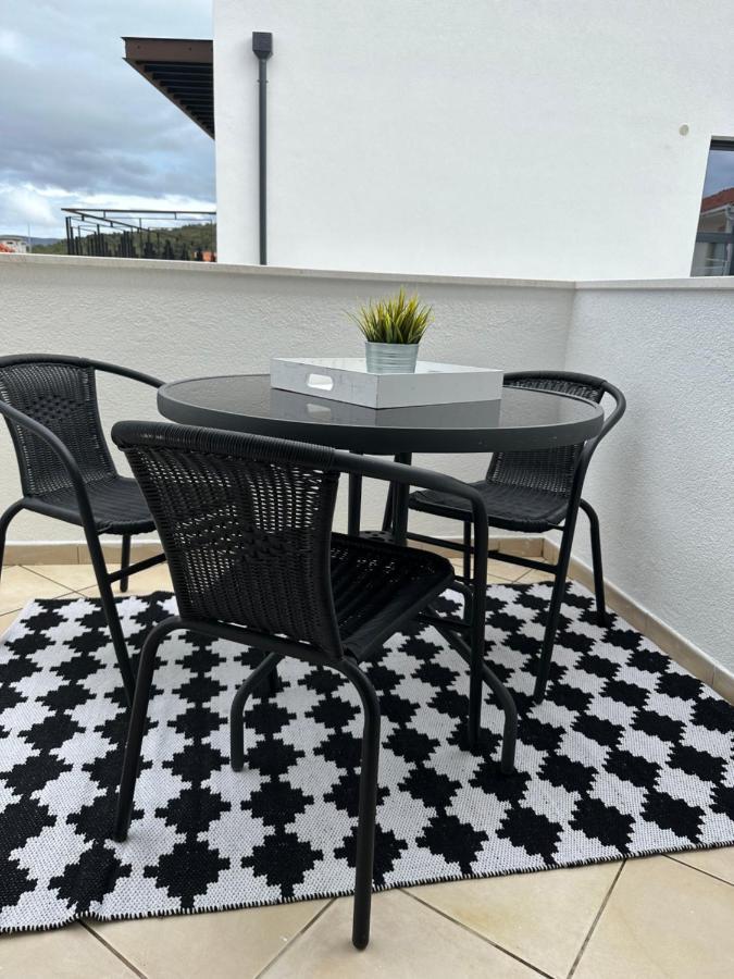 Apartments Imperium Трогир Экстерьер фото