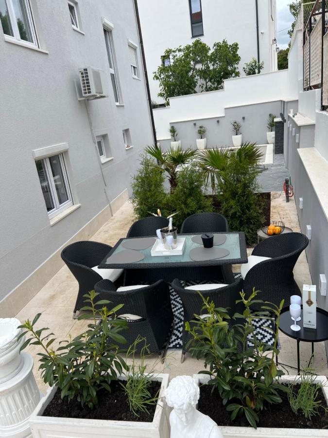 Apartments Imperium Трогир Экстерьер фото